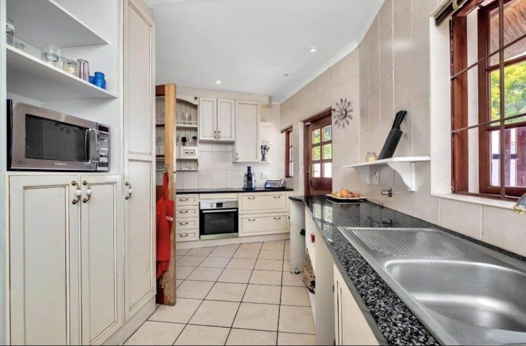 Libra Lodge Sandton Eksteriør billede